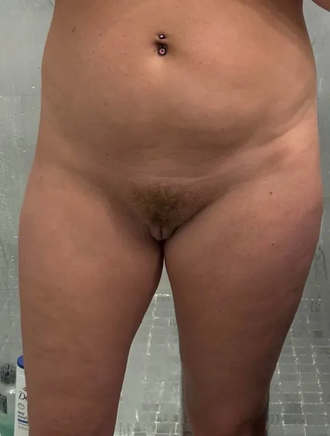 37yo MILF bush