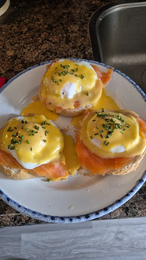 [Homemade] eggs benedict 