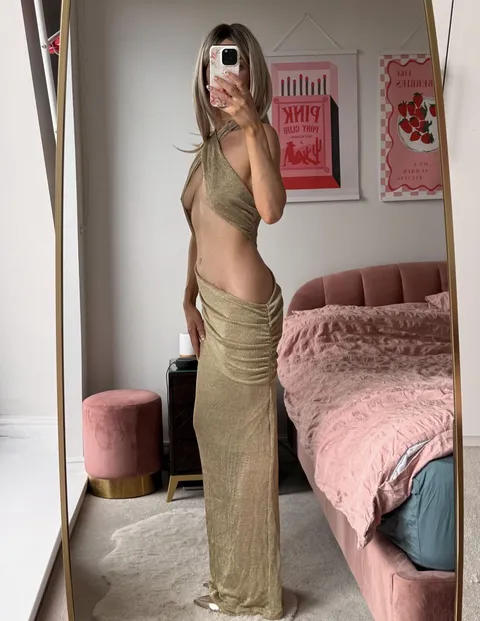 Don’t know if I can trust this dress