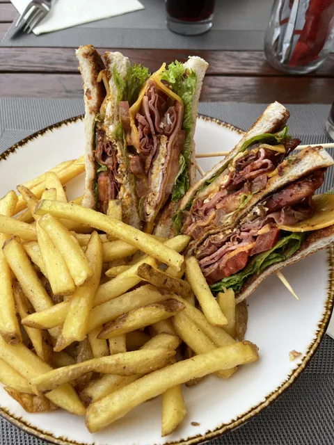 [I ate] Clubsandwich and Fries