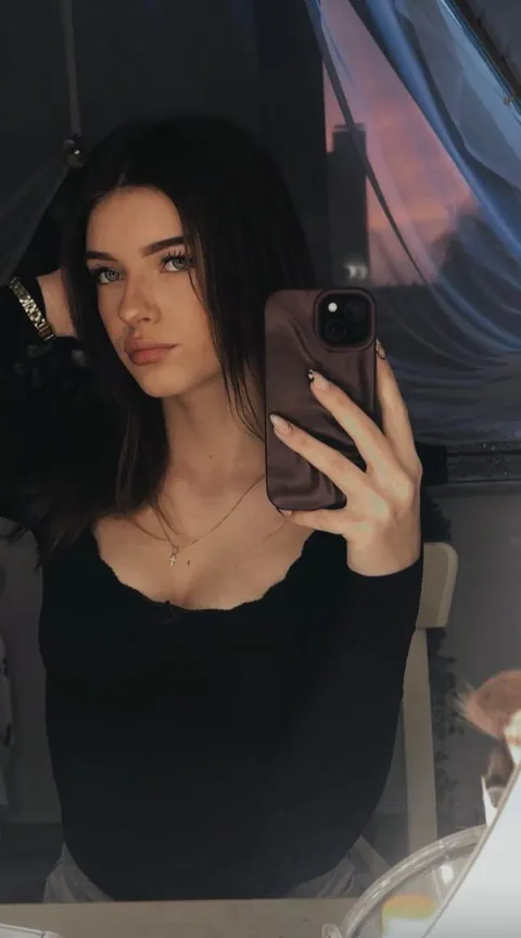 Amelie (20yo) Germany