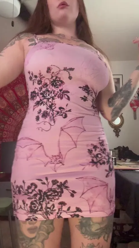 I wonder what it’s like to be pretty