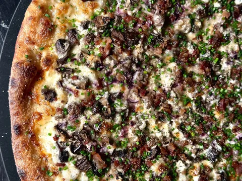 [Homemade] mushroom and bacon pizza