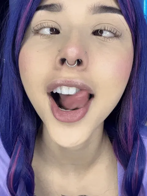 let me worship ur cock as u choke me