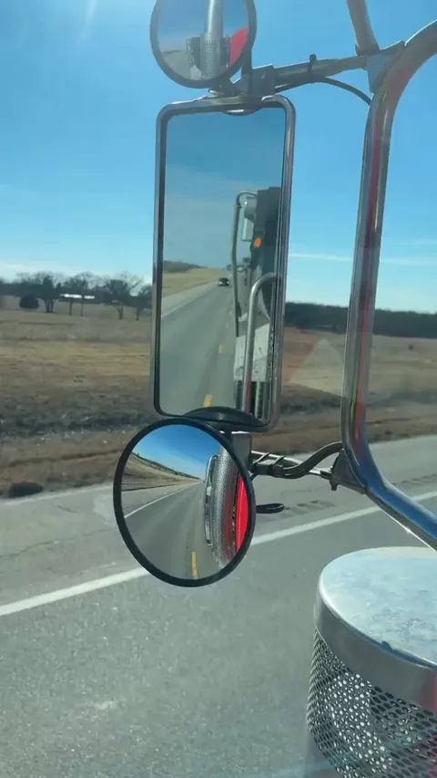 A driver thinks they are driving in the left hand lane, when it's actually a lane traveling in the opposite direction