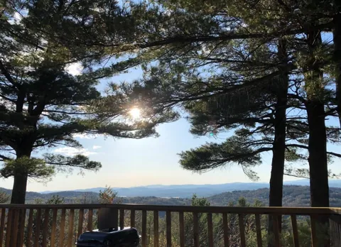 our cozy cabin in new hampshire 🏔️