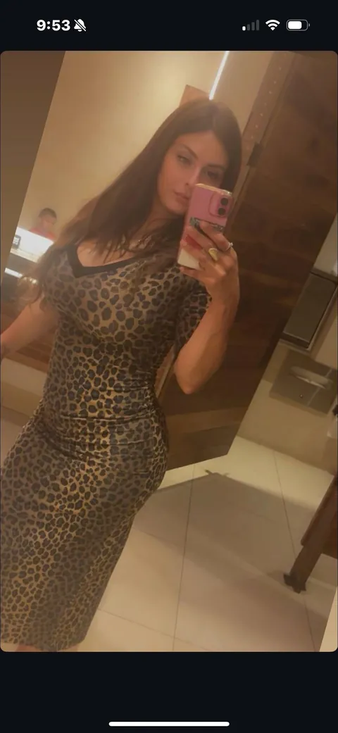 Amazing hourglass 😍🔥