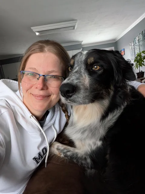 This is my bff Moxie. Yes her face is on my shirt ♥️🐾