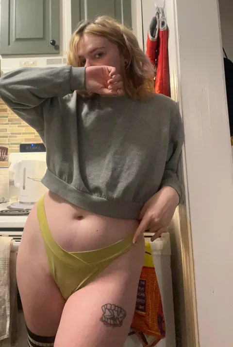 would you breed the birthday boy? 🥳🍆💦🍑🏳️‍⚧️