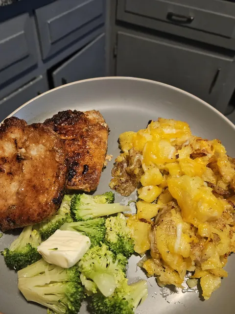 He's not going to eat these porkchops. 😐