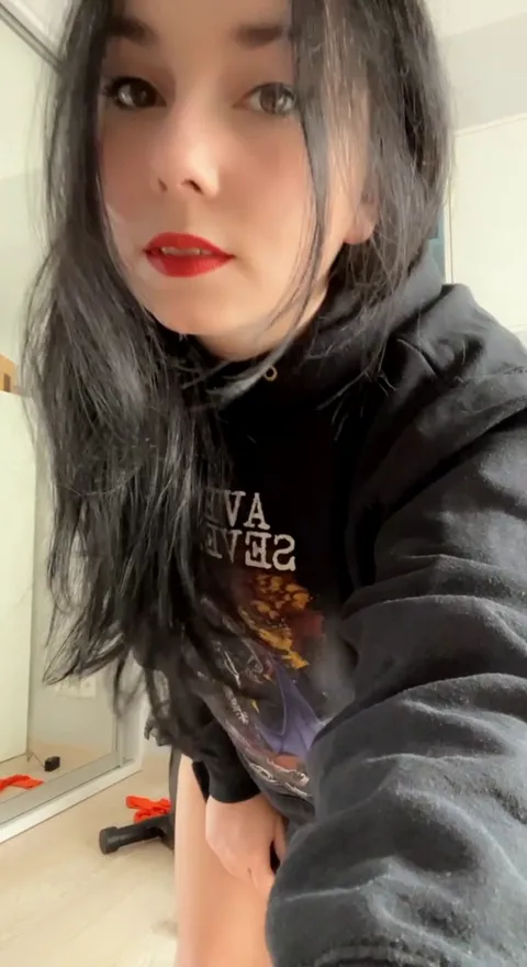 Wait! Enjoy my body please!