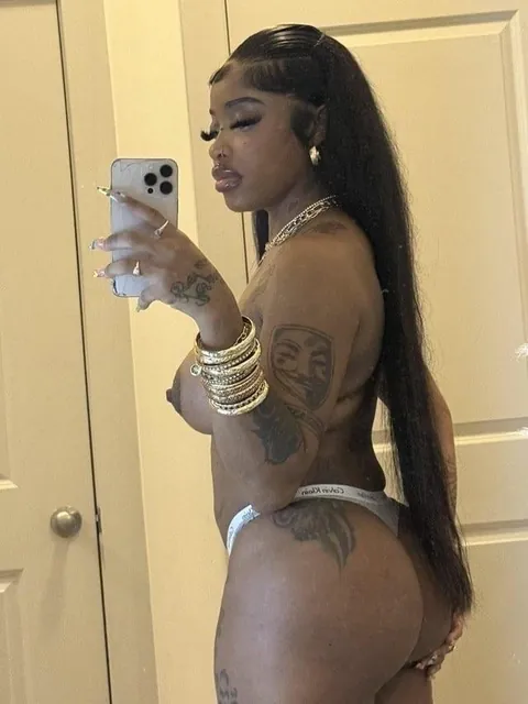 Fine Black Women 👩🏽‍🦱👩🏾‍🦱👩🏿‍🦱🍫🤤