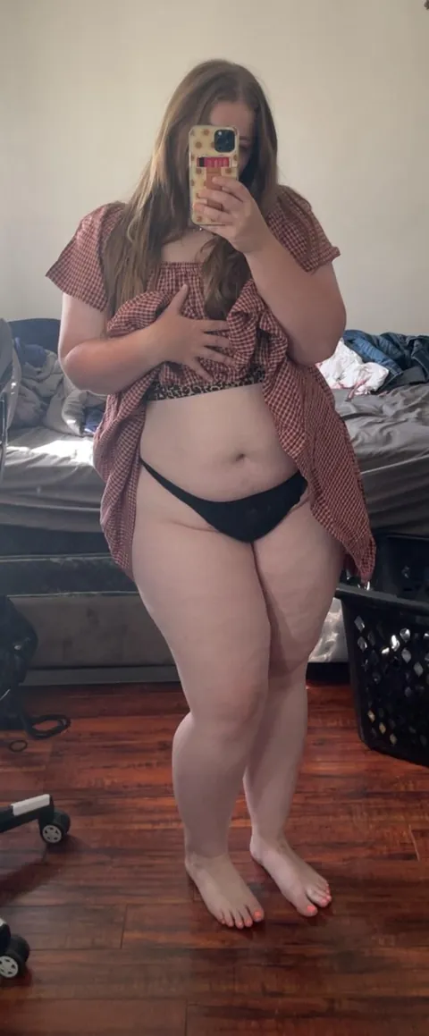 Every outfit gets atleast one naughty selfie