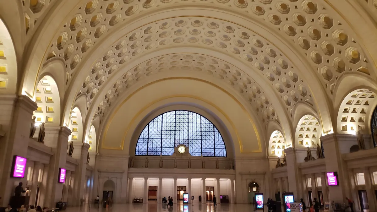 A trip to Washington D.C. during shutdown and thoughts of a European about the US capital