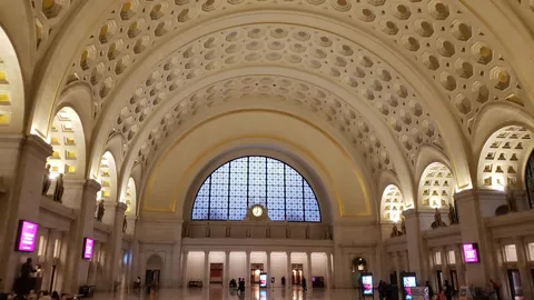 A trip to Washington D.C. during shutdown and thoughts of a European about the US capital