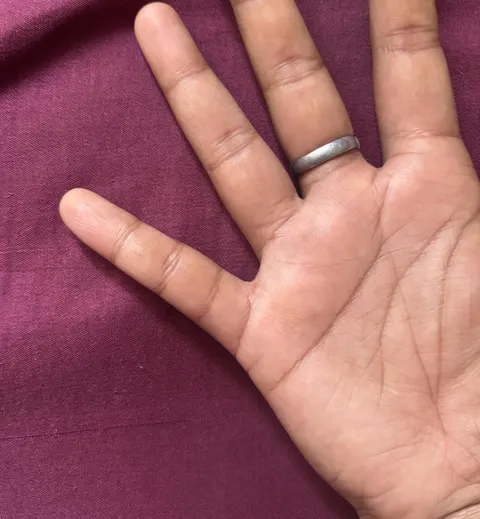 I have 4 lines on my right hand pinky finger.