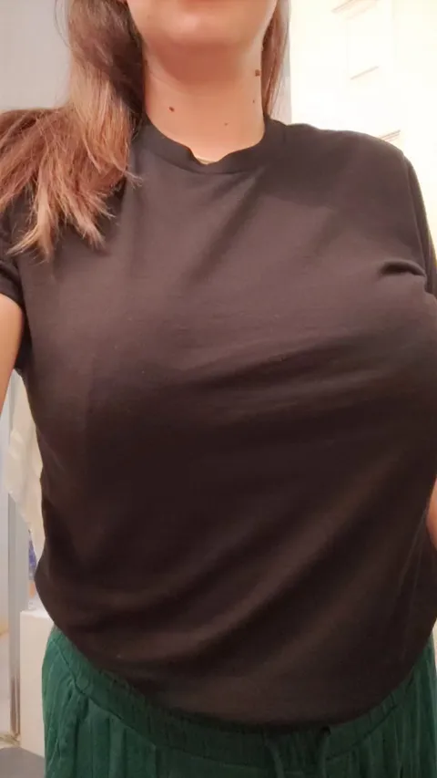 Second best part of my day is taking off my bra. 🥵