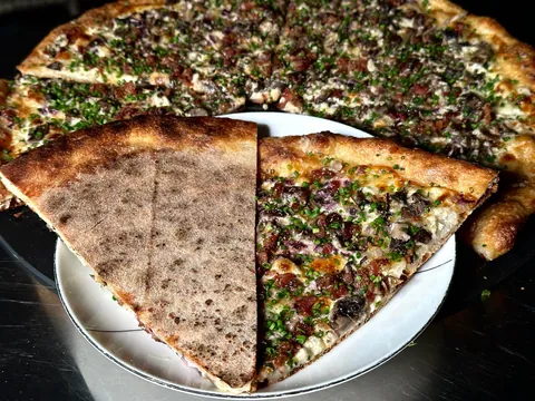 [Homemade] mushroom and bacon pizza