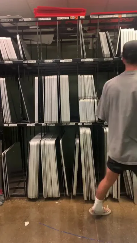 The sound these sheets of metal make.