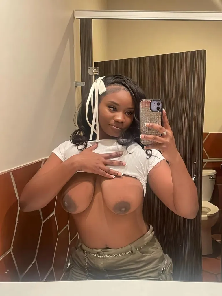 Which tit pic wins 1,2,3,4,5 or 6?