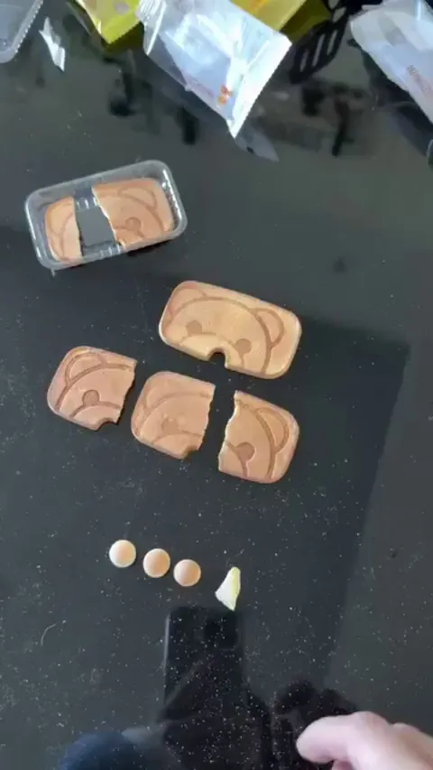 Feeding time for the whole crew.