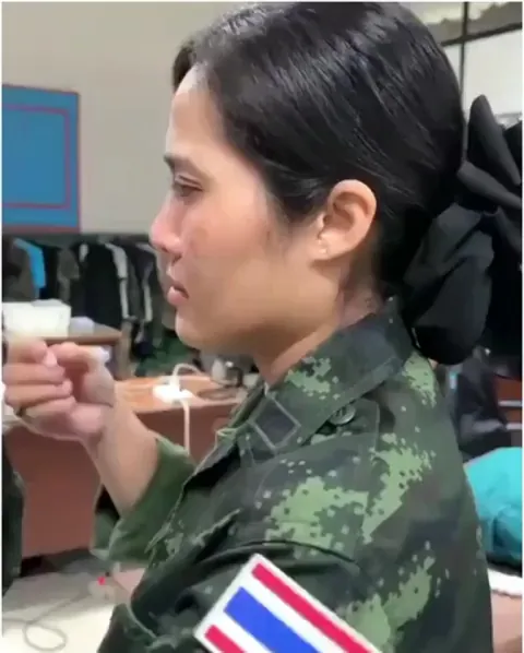 Do not hand her a gun!