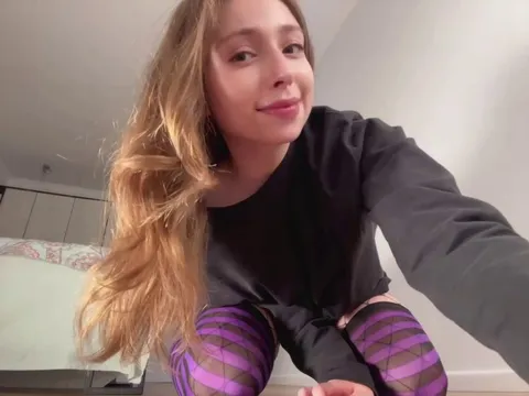 Made for sitting pretty [F]