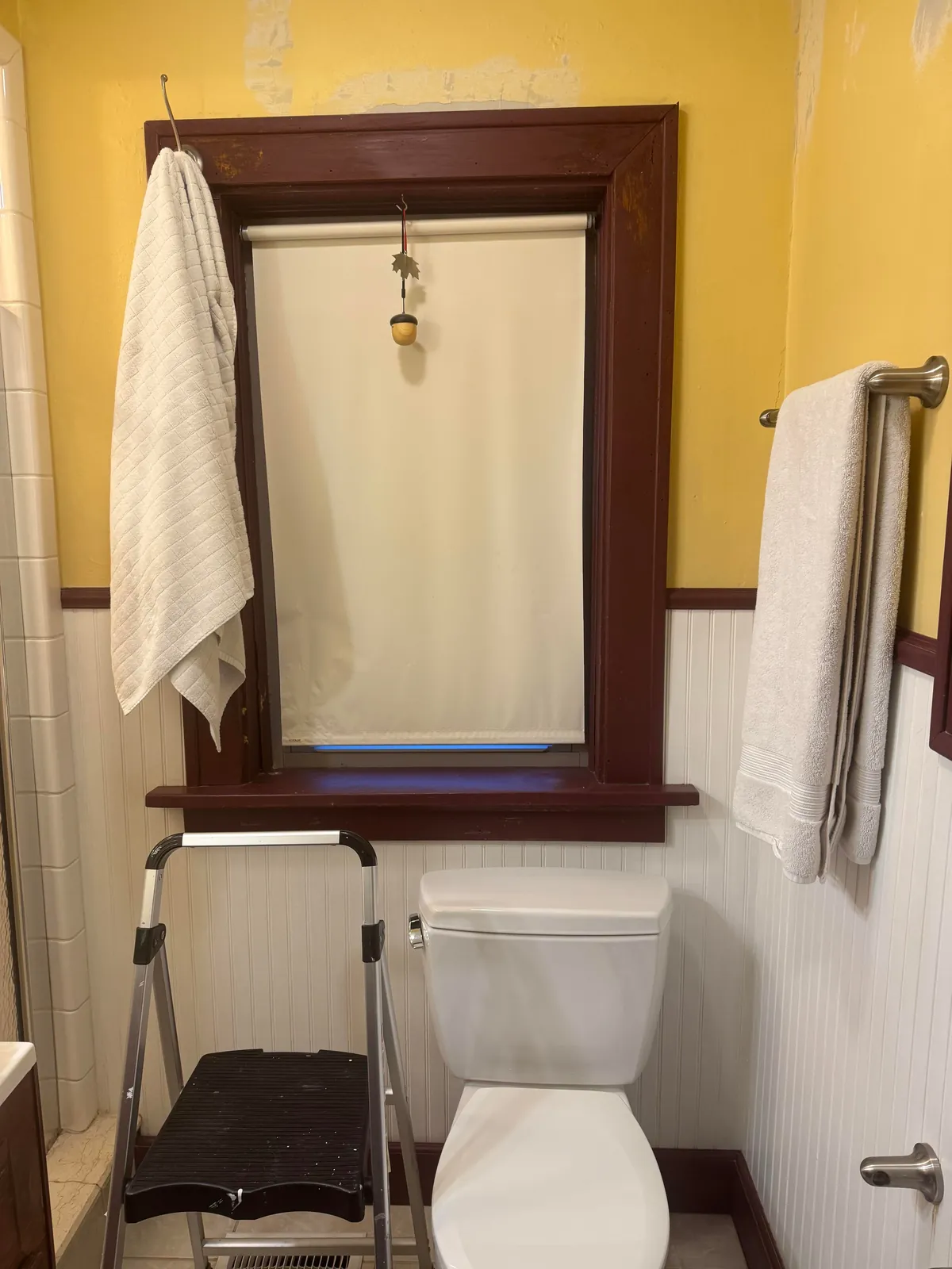2 days and $200 later, a quick guest bathroom makeover on our 1927 home.