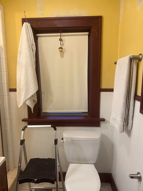 2 days and $200 later, a quick guest bathroom makeover on our 1927 home.