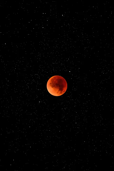 I photographed the super blood moon on May 15th, 2022