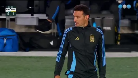 Argentina fans chanting "Sub on Raphinha" vs Brazil (he played the entire game)