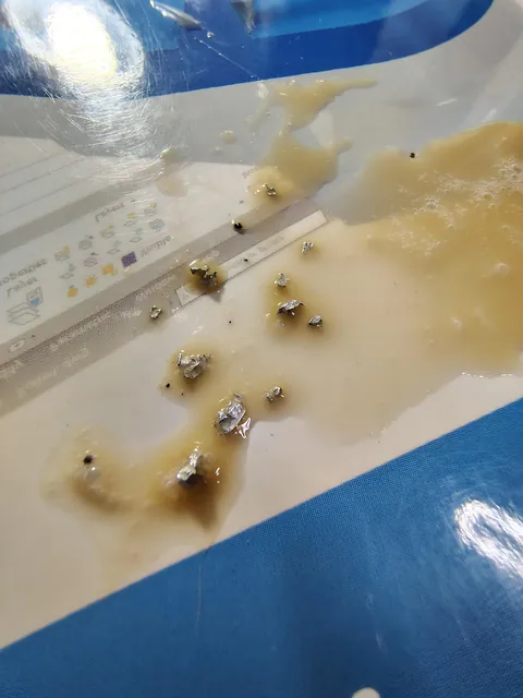 Boyfriend bought me a drink this morning, only for me to start finding metal bits halfway through..