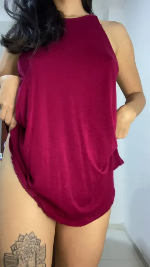 When I lift my skirt, my bush looks beautiful