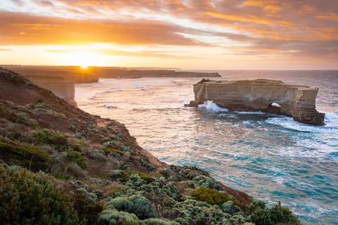 Sunrise at the Baker's Oven. Port Campbell, VIC, AU [3464x2309][OC]