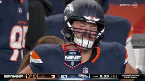 [Highlight] Troy Aikman can't hold his tongue about blindside block penalty