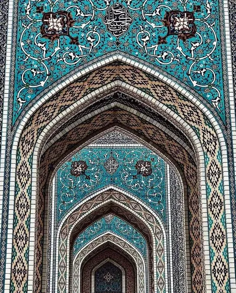 Collection of Traditional Iranian Entrances and Doorways 