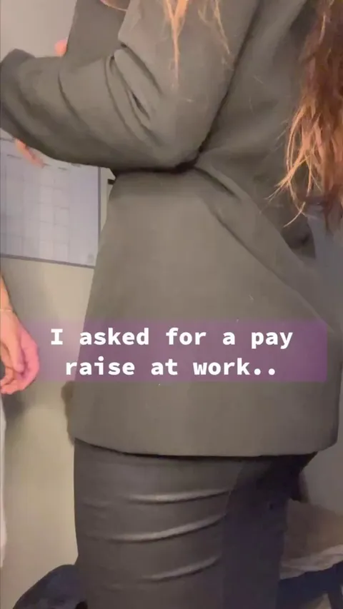 I’m freeuse in my office, would you like a turn next? 🙈