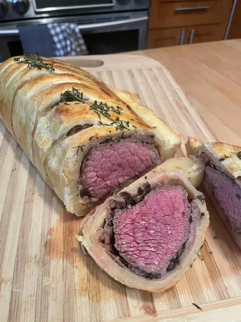 [homemade] My first Beef Wellington