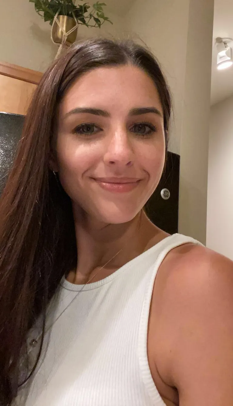 First time posting here :) (21F)