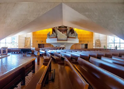 Cathedral of Saint Mary of the Assumption in San Francisco, California (1965-1970) by Pietro Belluschi, with Pier Luigi Nervi