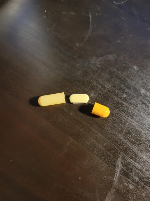 My antibiotic capsules just have a whole pill inside 