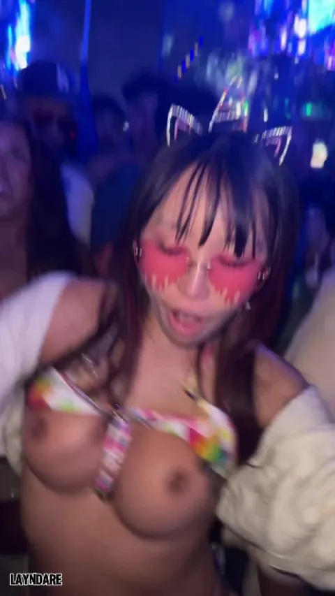 Festival sluts are so hot