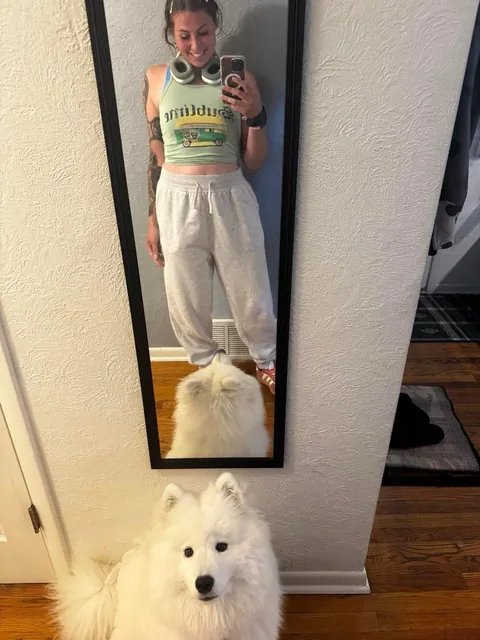 Where are the Reddit men who still like all natural moms? 🥹😭🙋🏻‍♀️➡️ f26