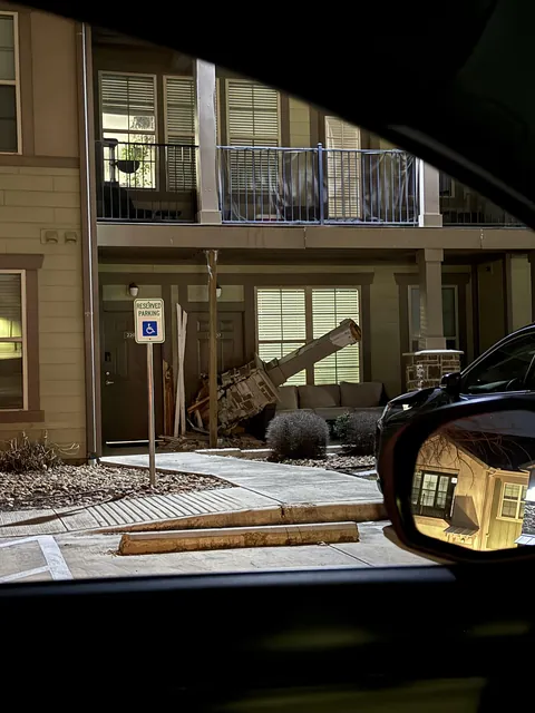 I live in the same apartment complex lol