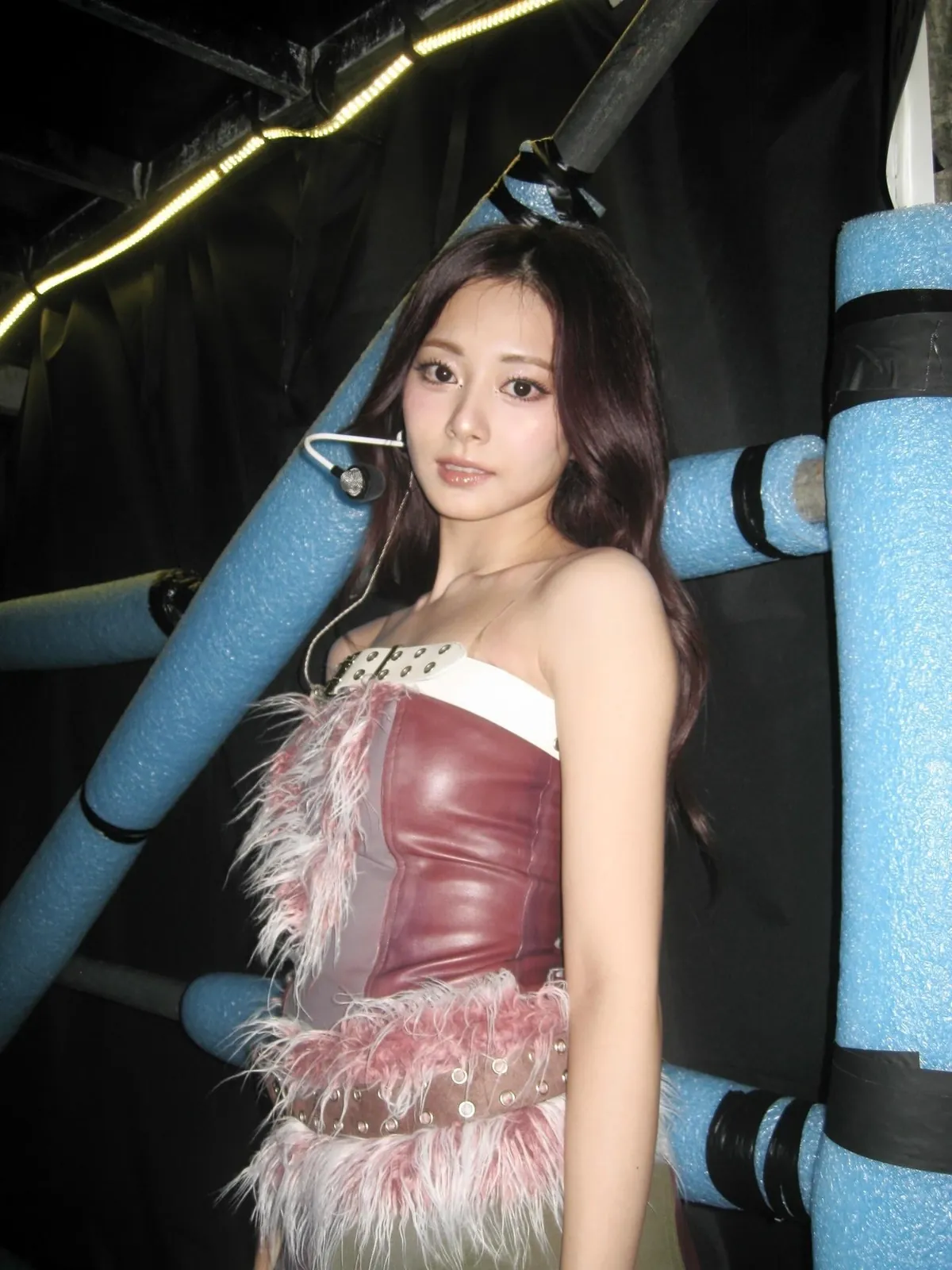 Twice - Tzuyu ft Jeongyeon &amp; Mina