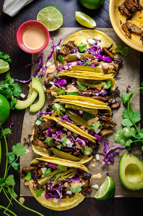 Mushroom Carnitas Tacos. Vegetarian / Vegan friendly. Recipe in comments.