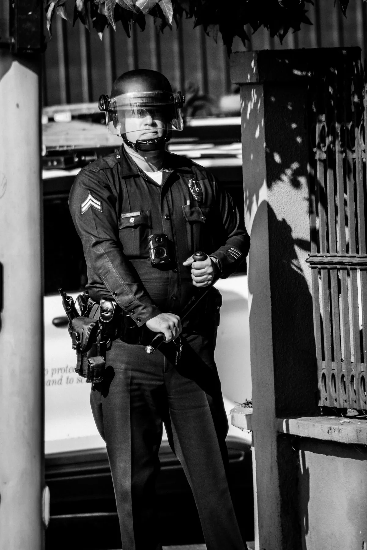 protest outside the LA mayor’s house criticized her compliance with ICE; LAPD came in droves [OC]