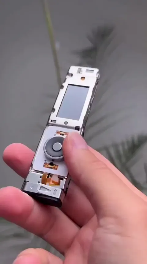 Nokia 7280 aka the lipstick phone released in 2004