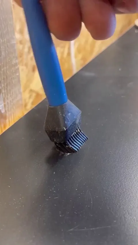 Removing Glue from Silicone Brush