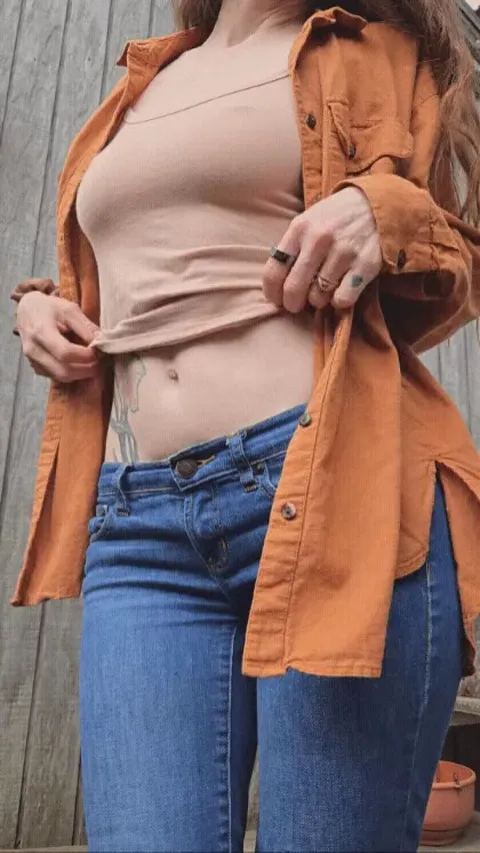 Showing off my tummy tatt today [gif]